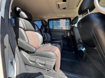 Nissan Elgrand NISSAN ELGRAND HIGHWAY STAR 2.5 AUTO PETROL 61-11 ULEZ 7 SEATER 