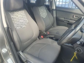 Kia Soul 1.6 CRDi Tempest SUV 5dr Diesel Manual Euro 4 (126 bhp)