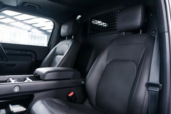 Land Rover Defender 90 3.0 D250 MHEV X-Dynamic HSE Hard Top SUV 3dr Diesel Auto 4WD SWB