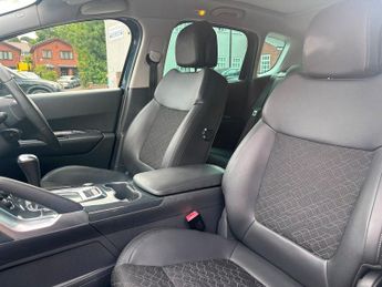 Peugeot 3008 2.0 HDi Allure SUV 5dr Diesel Auto Euro 5 (163 ps)