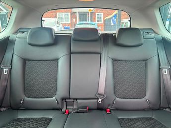 Peugeot 3008 2.0 HDi Allure SUV 5dr Diesel Auto Euro 5 (163 ps)