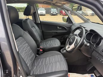 Kia Venga 1.6 4 MPV 5dr Petrol Auto Euro 6 (123 bhp)