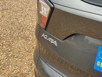 Ford Kuga 1.5 TDCi Zetec SUV 5dr Diesel Manual Euro 6 (s/s) (120 ps)