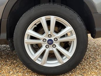 Ford Kuga 1.5 TDCi Zetec SUV 5dr Diesel Manual Euro 6 (s/s) (120 ps)