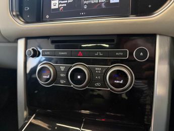 Land Rover Range Rover 3.0 TD V6 Vogue SE SUV 5dr Diesel Auto 4WD Euro 6 (s/s) (258 ps)