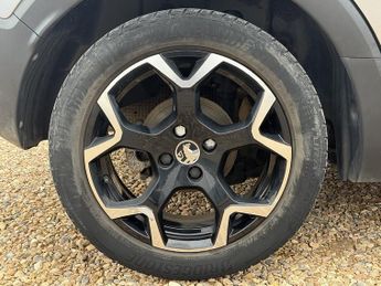 Vauxhall Crossland 1.2 Turbo SRi Nav SUV 5dr Petrol Manual Euro 6 (s/s) (130 ps)