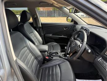 SsangYong Tivoli 1.5P Ultimate SUV 5dr Petrol Manual Euro 6 (s/s) (163 ps)