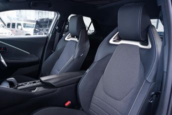 Toyota C-HR 2.0 VVT 13.6kWh Excel SUV 5dr Petrol Plug-in Hybrid CVT Euro 6 (