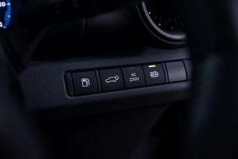 Toyota C-HR 2.0 VVT 13.6kWh Excel SUV 5dr Petrol Plug-in Hybrid CVT Euro 6 (