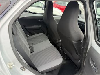 Toyota Aygo VVT-I X-PLAY X-SHIFT