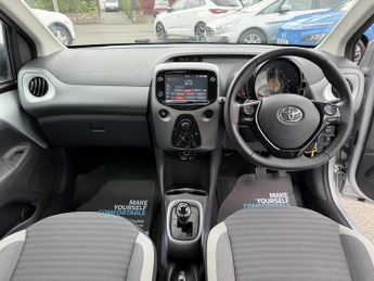 Toyota Aygo VVT-I X-PLAY X-SHIFT