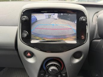 Toyota Aygo VVT-I X-PLAY X-SHIFT