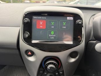 Toyota Aygo VVT-I X-PLAY X-SHIFT