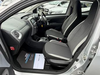 Toyota Aygo VVT-I X-PLAY X-SHIFT