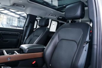Land Rover Defender 110 3.0 D250 MHEV X-Dynamic HSE SUV 5dr Diesel Auto 4WD Euro 6 (s/s)