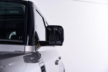 Land Rover Defender 110 3.0 D250 MHEV X-Dynamic HSE SUV 5dr Diesel Auto 4WD Euro 6 (s/s)