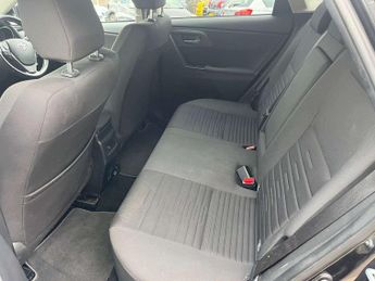Toyota Auris Design VVT-i CVT