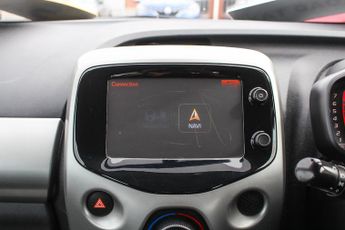 Toyota Aygo 1.0 VVT-i x-play Hatchback 5dr Petrol Manual Euro 5 Euro 5 (68 p