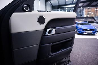 Land Rover Range Rover Sport 3.0 D300 MHEV HSE Silver SUV 5dr Diesel Auto 4WD Euro 6 (s/s) (3