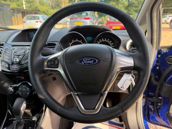 Ford Fiesta 1.0T EcoBoost Zetec Hatchback 5dr Petrol Powershift Euro 6 (100 