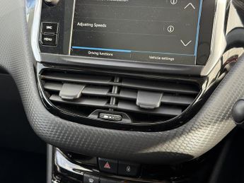 Peugeot 2008 1.2 PureTech Allure Premium SUV 5dr Petrol Manual Euro 6 (s/s) (