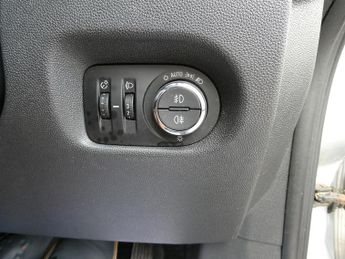 Vauxhall Corsa 1.4 SE AUTOMATIC