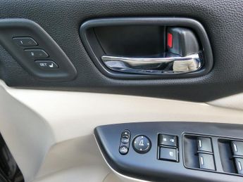 Honda CR-V 2.2 i-DTEC EX SUV 5dr Diesel Auto 4WD Euro 5 (150 ps)