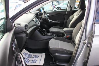 Vauxhall Grandland X 1.5 Turbo D BlueInjection SE SUV 5dr Diesel Auto Euro 6 (s/s) (1