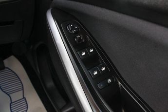 Vauxhall Grandland X 1.5 Turbo D BlueInjection SE SUV 5dr Diesel Auto Euro 6 (s/s) (1