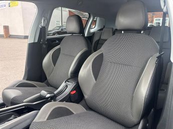 Peugeot 2008 1.2 PureTech Allure SUV 5dr Petrol EAT Euro 6 (s/s) (110 ps)