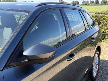 Skoda Octavia 1.0 TSI e-TEC MHEV SE Technology Estate 5dr Petrol Hybrid DSG Eu