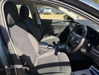 Skoda Octavia 1.0 TSI e-TEC MHEV SE Technology Estate 5dr Petrol Hybrid DSG Eu