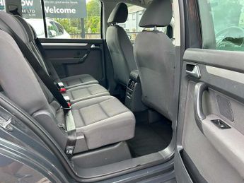 Volkswagen Touran 1.6 TDI BlueMotion Tech S MPV 5dr Diesel DSG Euro 5 (s/s) (105 p