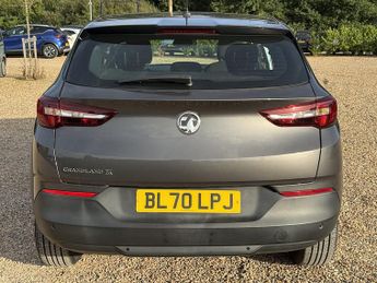Vauxhall Grandland X 1.2 Turbo SE Premium SUV 5dr Petrol Auto Euro 6 (s/s) (130 ps)