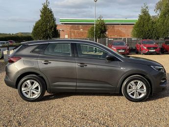 Vauxhall Grandland X 1.2 Turbo SE Premium SUV 5dr Petrol Auto Euro 6 (s/s) (130 ps)