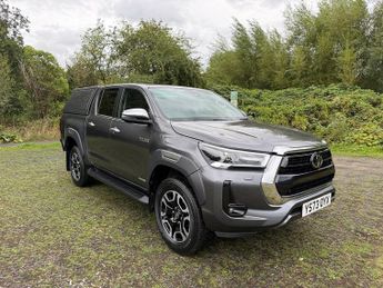 Toyota Hi Lux INVINCIBLE 4WD D-4D DCB