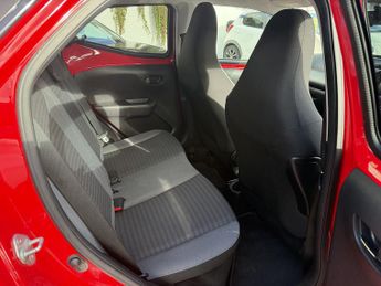 Toyota Aygo VVT-I X-TREND X-SHIFT