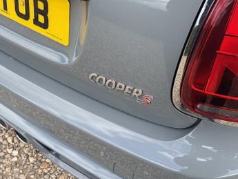 MINI Hatch 2.0 Cooper S Classic Hatchback 3dr Petrol Steptronic Euro 6 (s/s