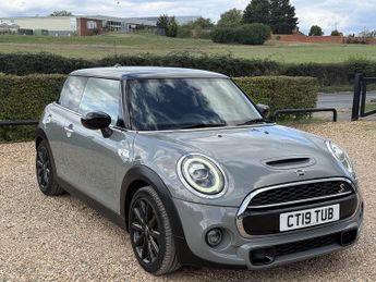MINI Hatch 2.0 Cooper S Classic Hatchback 3dr Petrol Steptronic Euro 6 (s/s