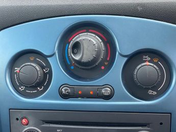 Renault Clio EXPRESSION 16V | PART EXCHANGE TO CLEAR | LONG MOT |
