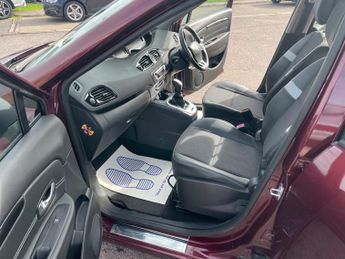 Renault Scenic GRAND DYNAMIQUE TOMTOM DCI EDC