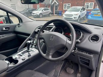 Peugeot 3008 1.6 e-HDi Active SUV 5dr Diesel EGC Euro 5 (s/s) (112 ps)