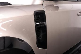 Land Rover Defender 110 3.0 D250 MHEV X-Dynamic HSE SUV 5dr Diesel Auto 4WD Euro 6 (s/s)