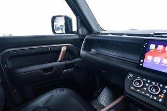 Land Rover Defender 110 3.0 D250 MHEV X-Dynamic HSE SUV 5dr Diesel Auto 4WD Euro 6 (s/s)
