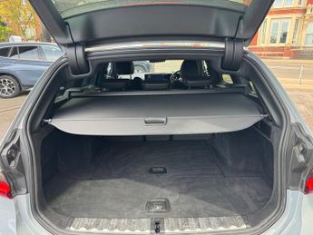 BMW 320i M SPORT