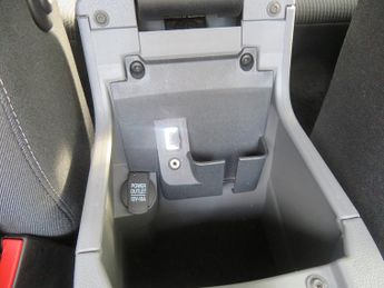 Ford Focus 1.6 TITANIUM AUTO