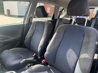 Honda Jazz 1.4 i-VTEC ES Hatchback 5dr Petrol CVT Euro 5 (99 ps)