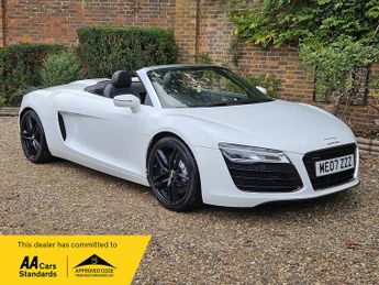 Audi R8 SPYDER V8 QUATTRO