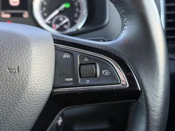 Skoda Karoq 1.6 TDI SE L SUV 5dr Diesel DSG Euro 6 (s/s) (115 ps)