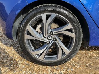 Renault Clio 1.6 E-TECH RS Line Hatchback 5dr Petrol Hybrid Auto Euro 6 (s/s)